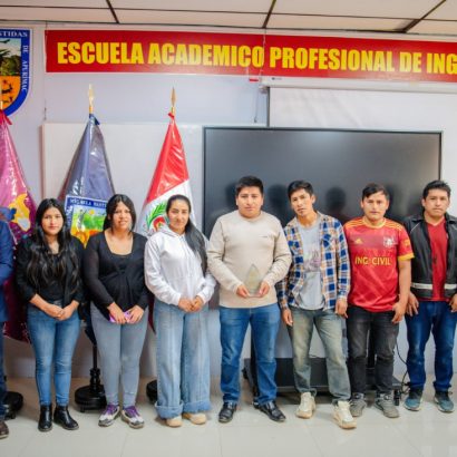 Premian a ganadores de la Feria de Resultados Académicos de Ingeniería Civil